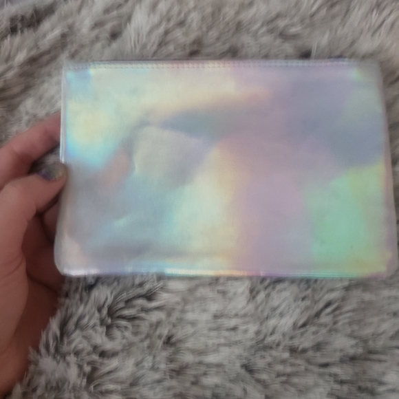 ❤Hollographic Ipsy bag❤ - Picture 2 of 3
